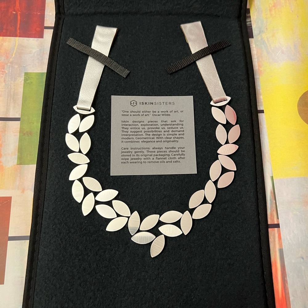 ISKIN SISTERS SILVER KATE LEAVES NECKLACE NWT